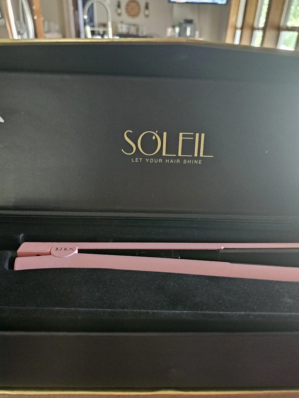 SOLEIL Pink Ceramic Hair Straightener - Professional Sleek Flat Iron